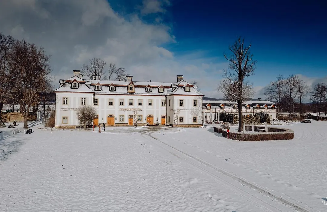 Pałac Pakoszów Schlosshotel Wernersdorf-1